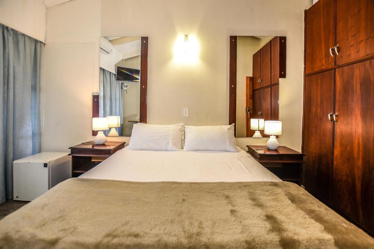 The Rest Guest House Mbombela Bagian luar foto